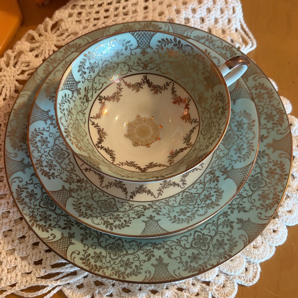Alka Bavarian Porcelain 3 piece Teacup and Saucer Set with Dessert Plate - Picture 3 of 12